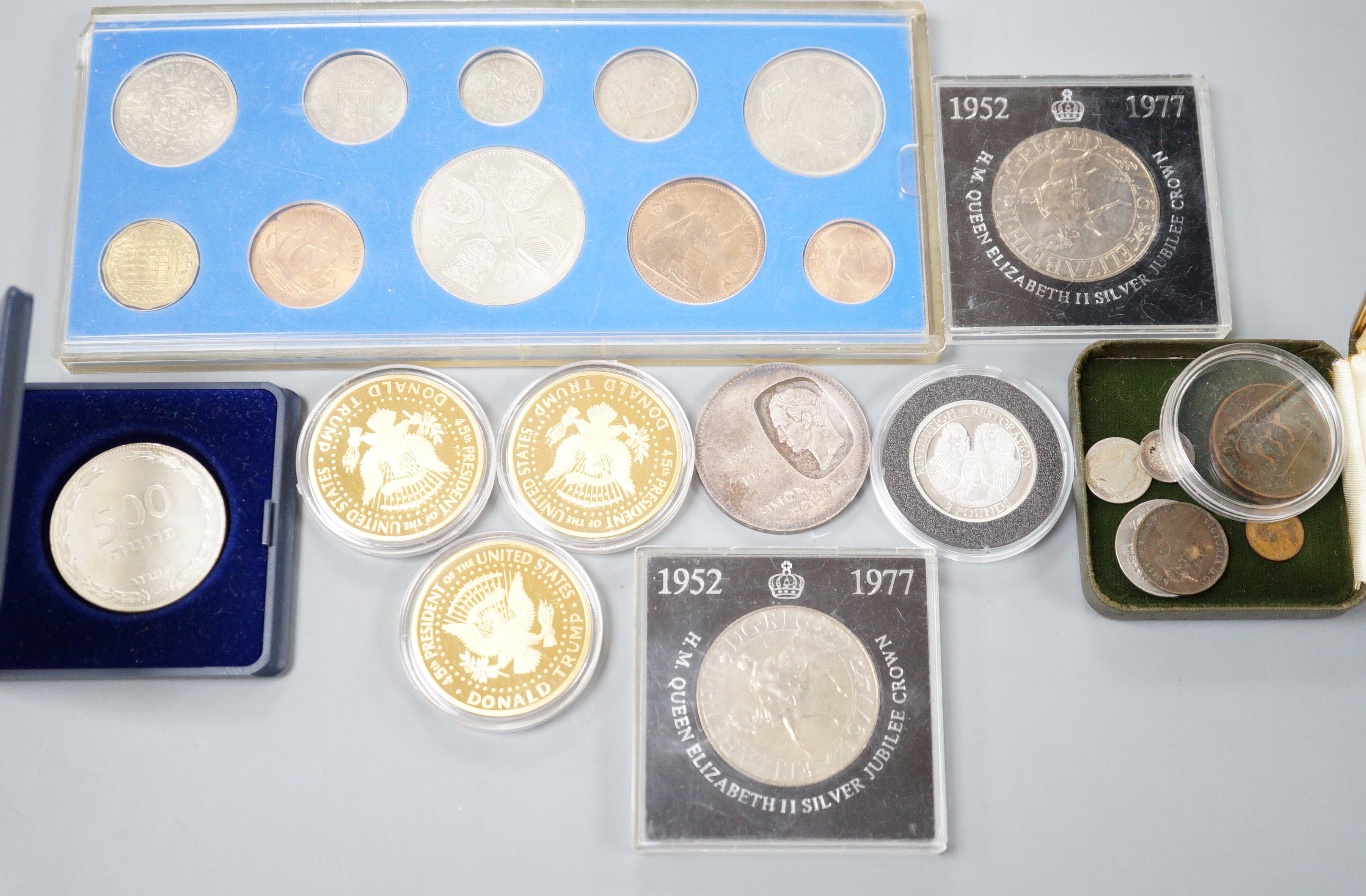 UK Royal Mint and World coins, including a 1799 penny, about UNC, a specimen set of QEII coronation 1953 coins, 2006 and 2010 £2 coins with minting errors, Venezuela 10 bolivares 1973, Donald Trump commemorative coins, a